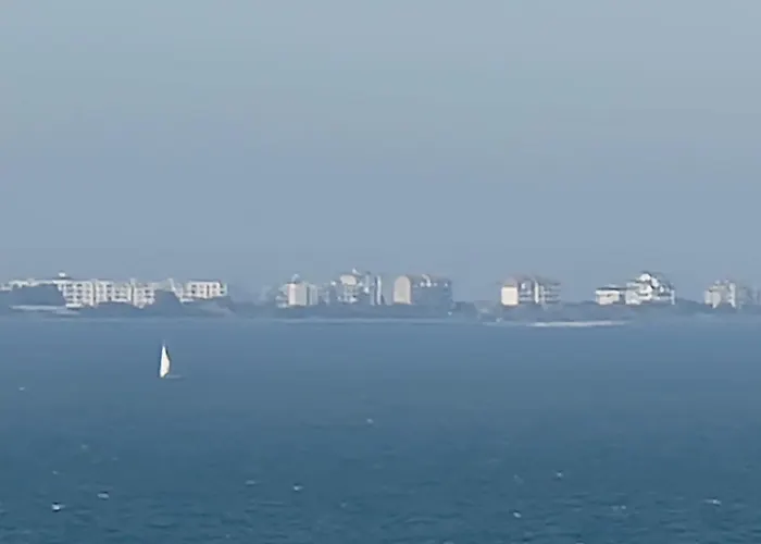 아파트 Sunrise - 2 Bedrooms To The Sea *