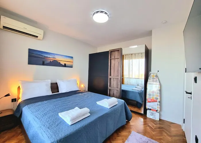 Sunrise - 2 Bedrooms To The Sea 아파트