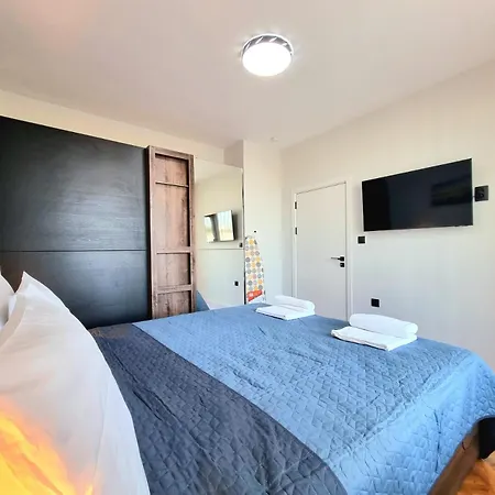 Sunrise - 2 Bedrooms To The Sea *