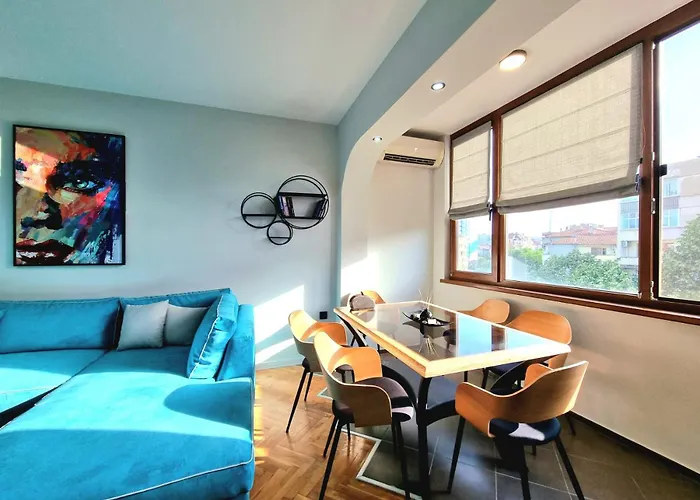 Апартамент Sunrise - 2 Bedrooms To The Sea Бургас